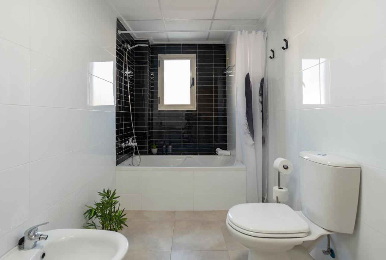 Apartamento Nuevo Y Moderno Con Aire Acondicionado - El Cid 4