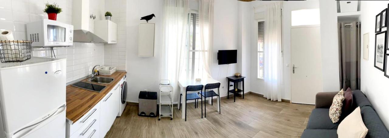 Beachfront Two-bedroom In Apartamento *