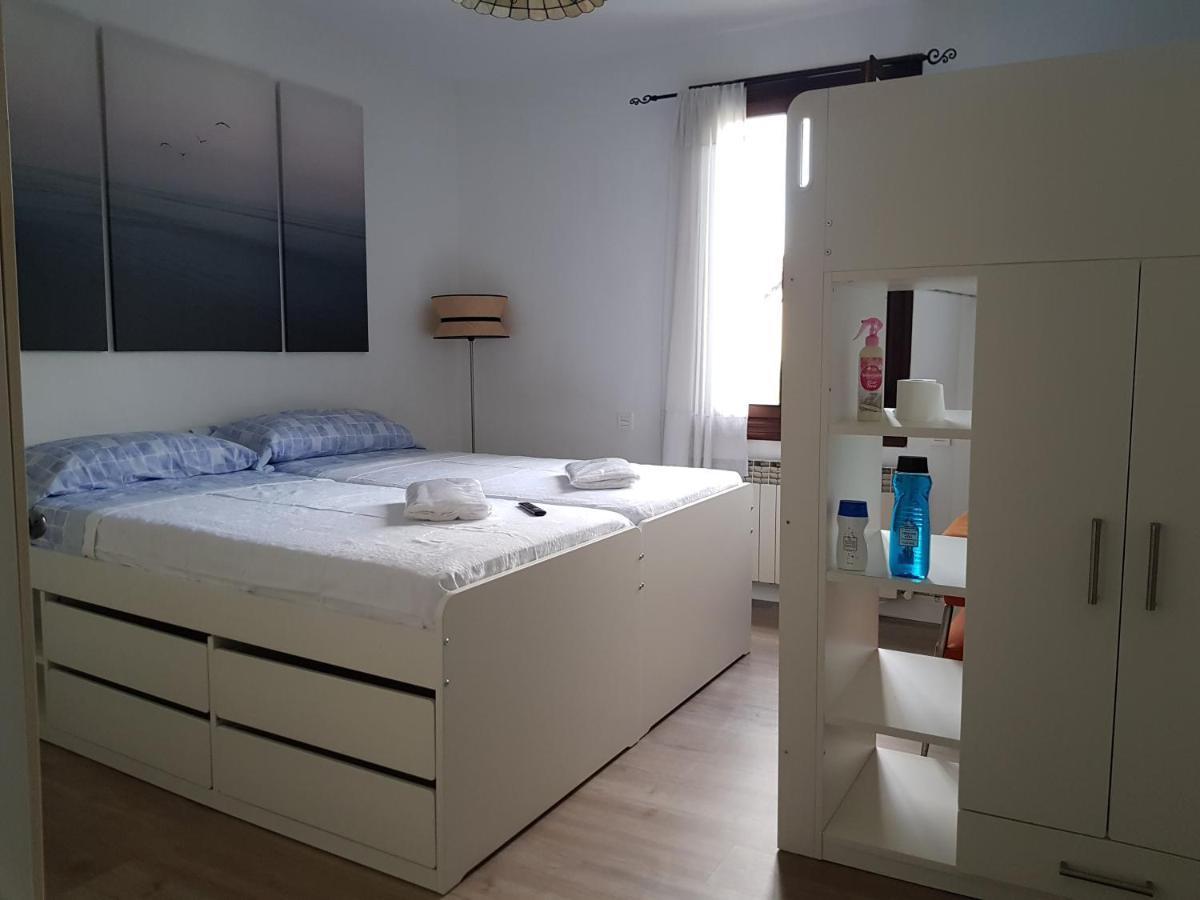 Habitación Triple En Caserío A 8km De Bilbao Galdácano