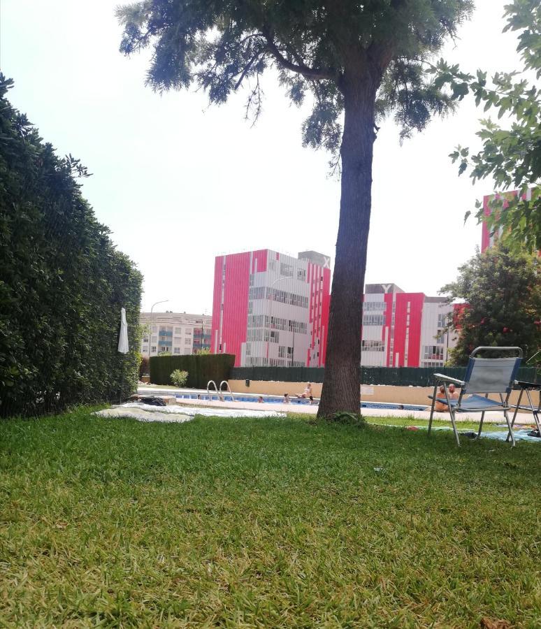 Pilar Solo Familias Apartment Gandia
