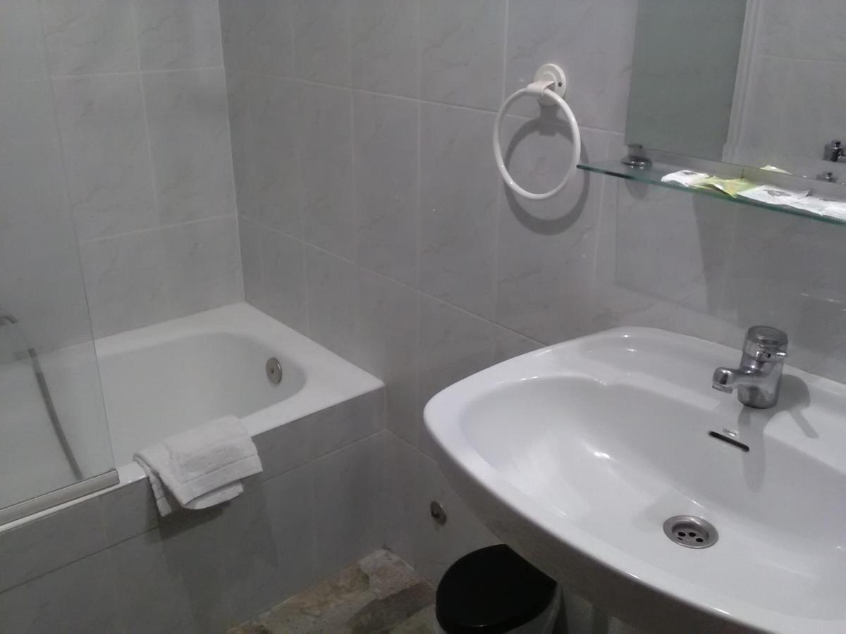 Hostel Restaurante El Cazador *