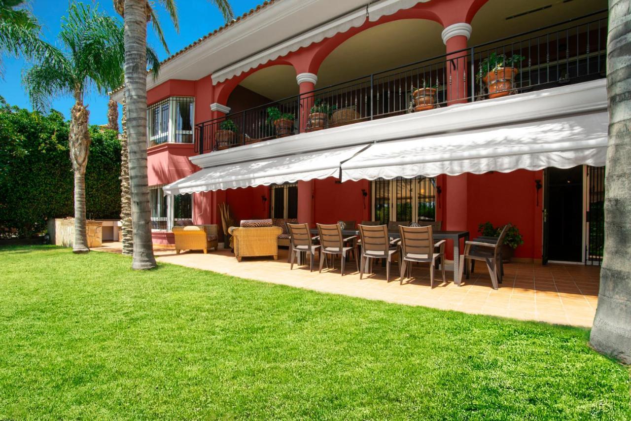 10 Bedroom 5 Star Luxury & Heated Pool For 5 To 28 Guests Near Alicante Villa