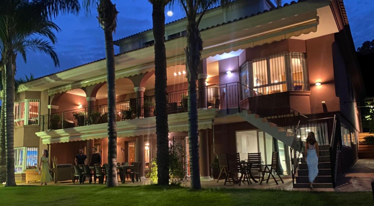 Villa 10 Bedroom 5 Star Luxury & Heated Pool For 5 To 28 Guests Near Alicante