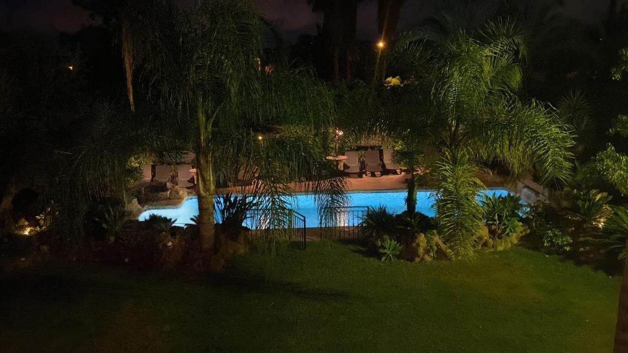 10 Bedroom 5 Star Luxury & Heated Pool For 5 To 28 Guests Near Alicante