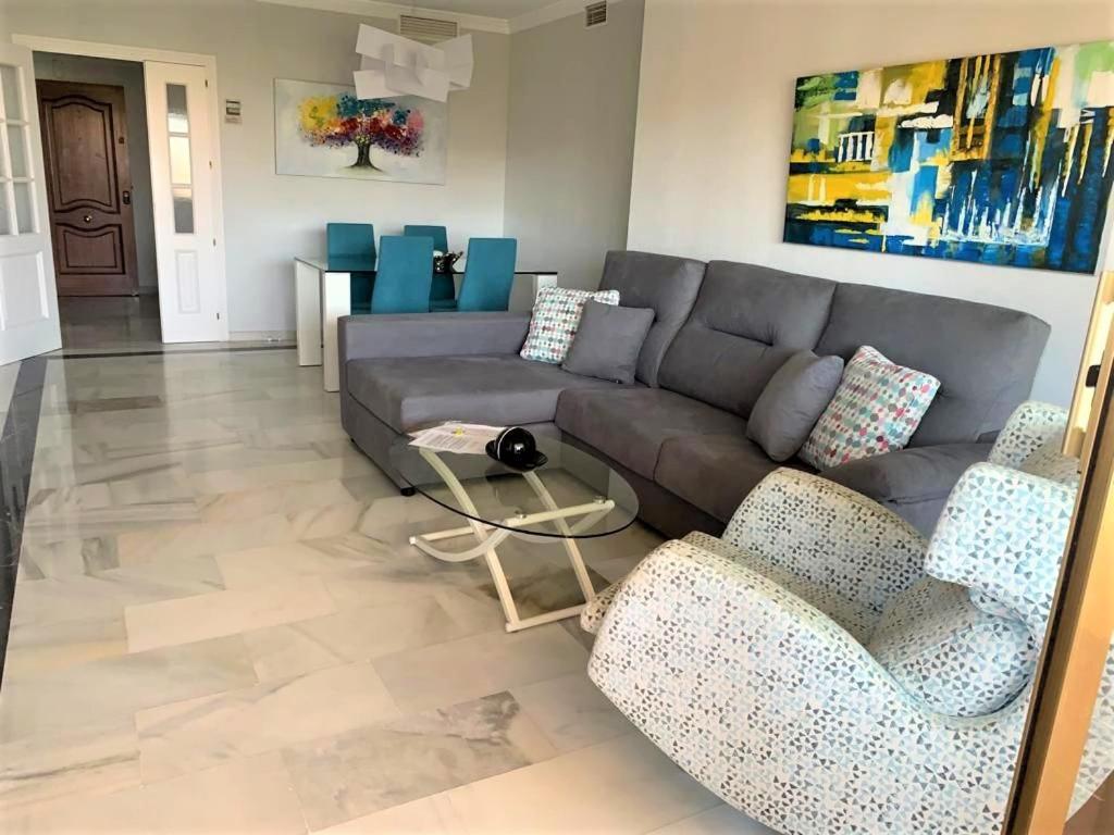 Apartamento Frente A La Playa Doña Sofia E