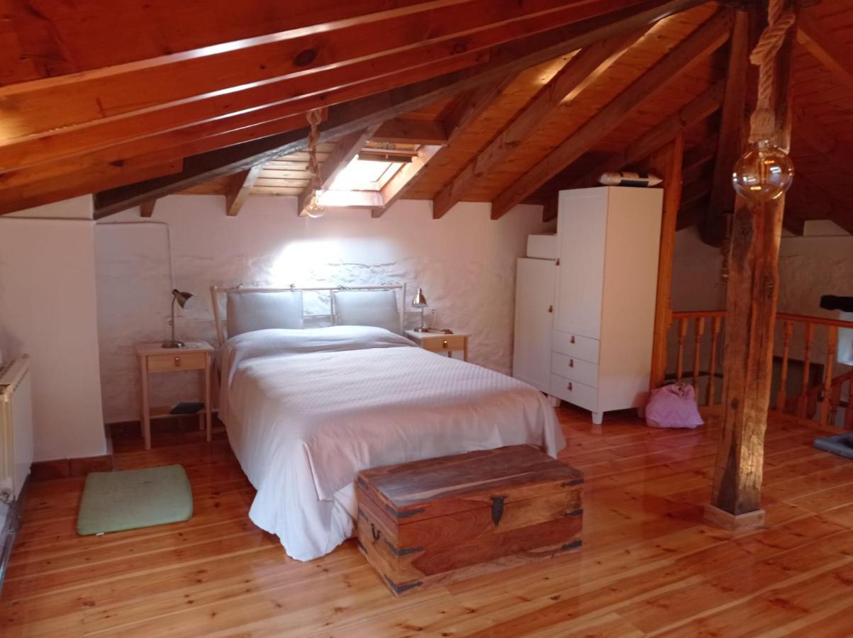 Сasa de vacaciones Amplia Y Cómoda Casa De Piedra Con Porche Y Jardín San Roque de Ríomiera