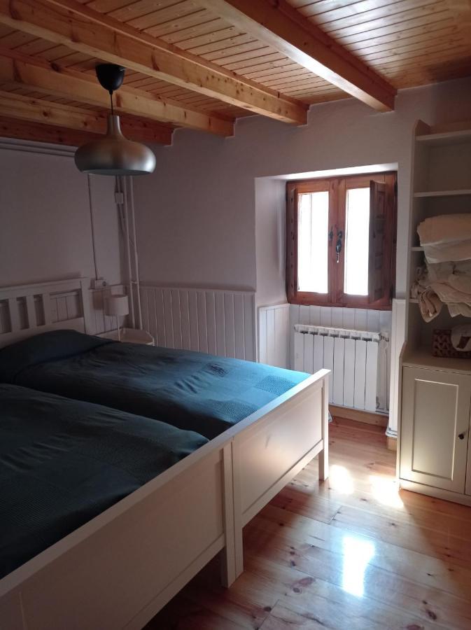 Amplia Y Cómoda Casa De Piedra Con Porche Y Jardín * San Roque de Ríomiera