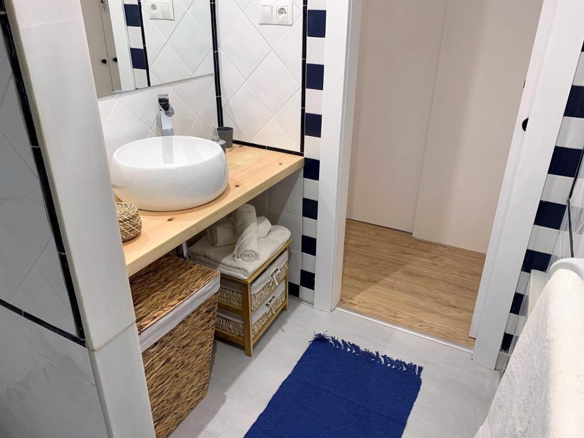 Apartamento Dúplex Planta Baja Con Aparcamiento Gratuito En Palacio De Mijares Apartamento *