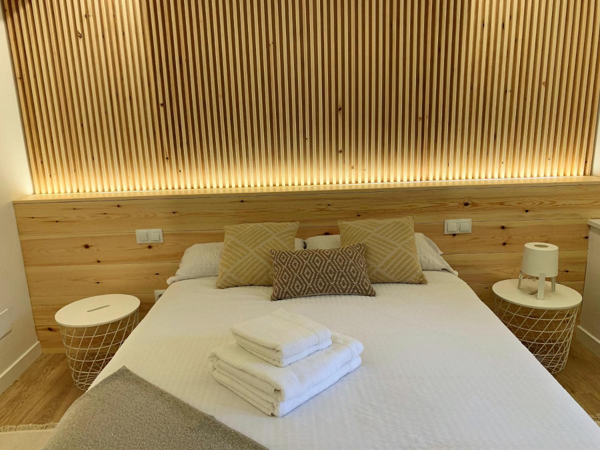 Apartamento Dúplex Planta Baja Con Aparcamiento Gratuito En Palacio De Mijares *