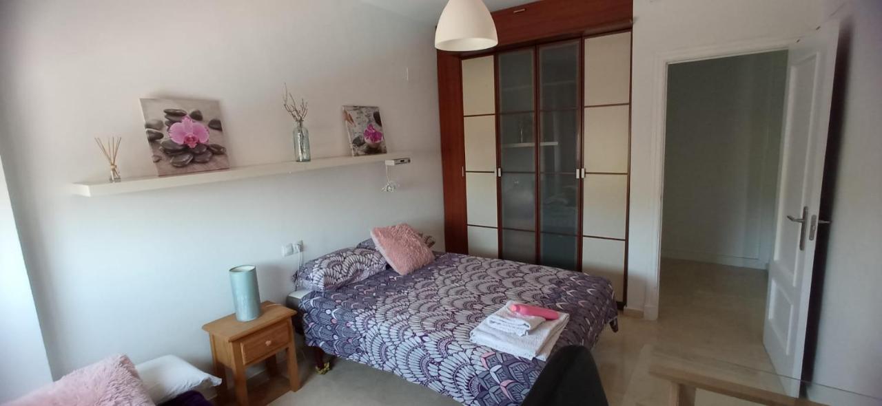 Atico Queen Itimad Habitación en casa particular San Juan de Aznalfarache