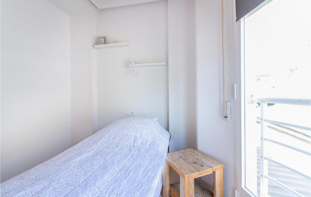 2 Bedroom Lovely In Holiday home