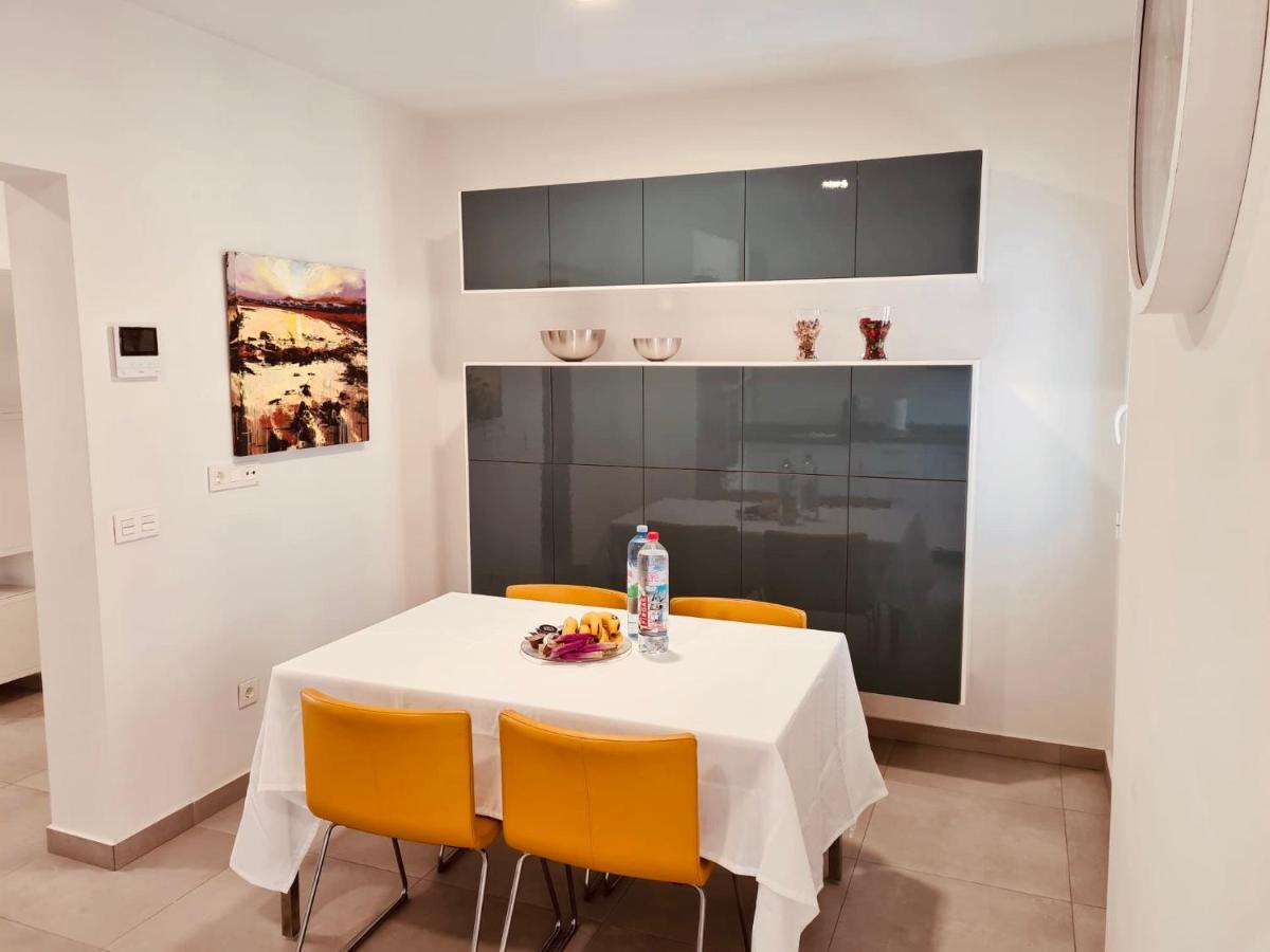 Coco I Apartment *