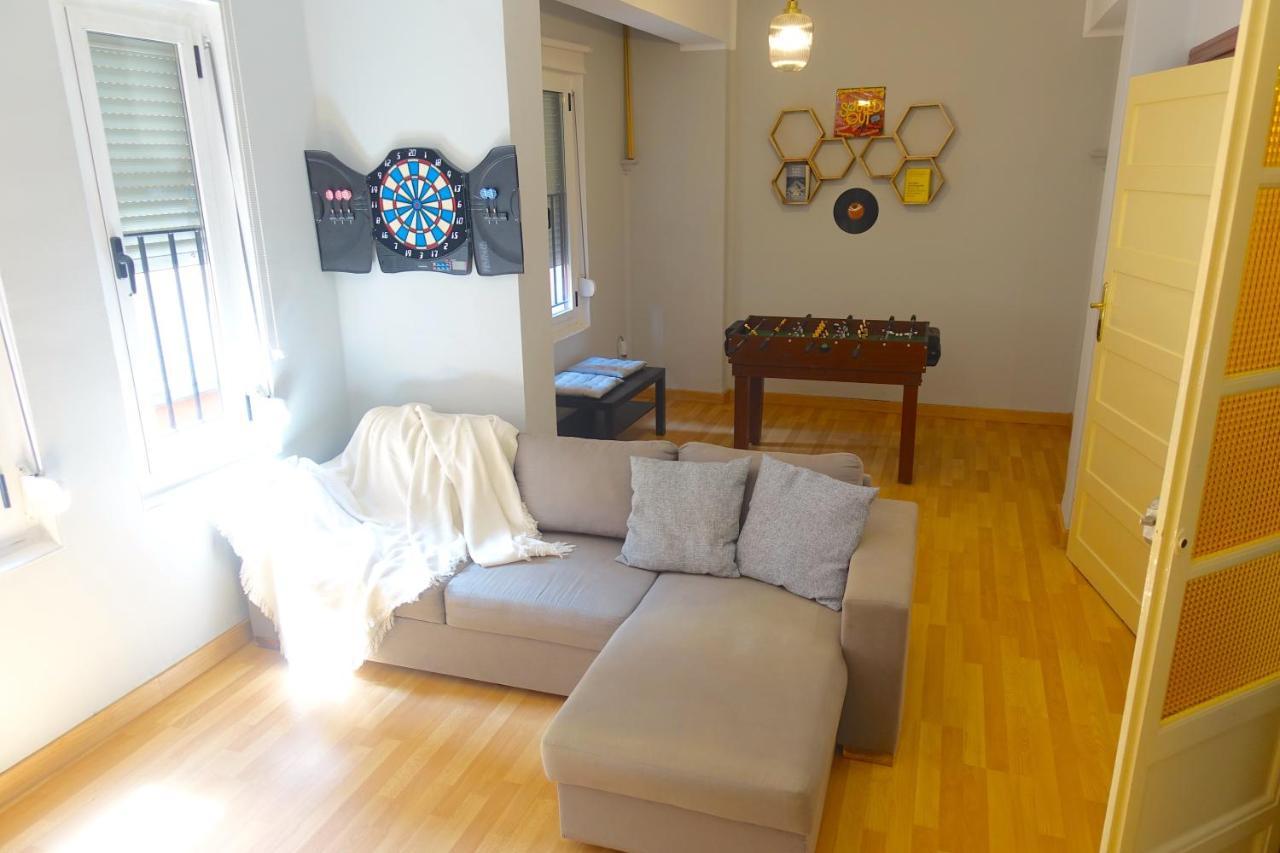Apartment Yellow Door 2 *
