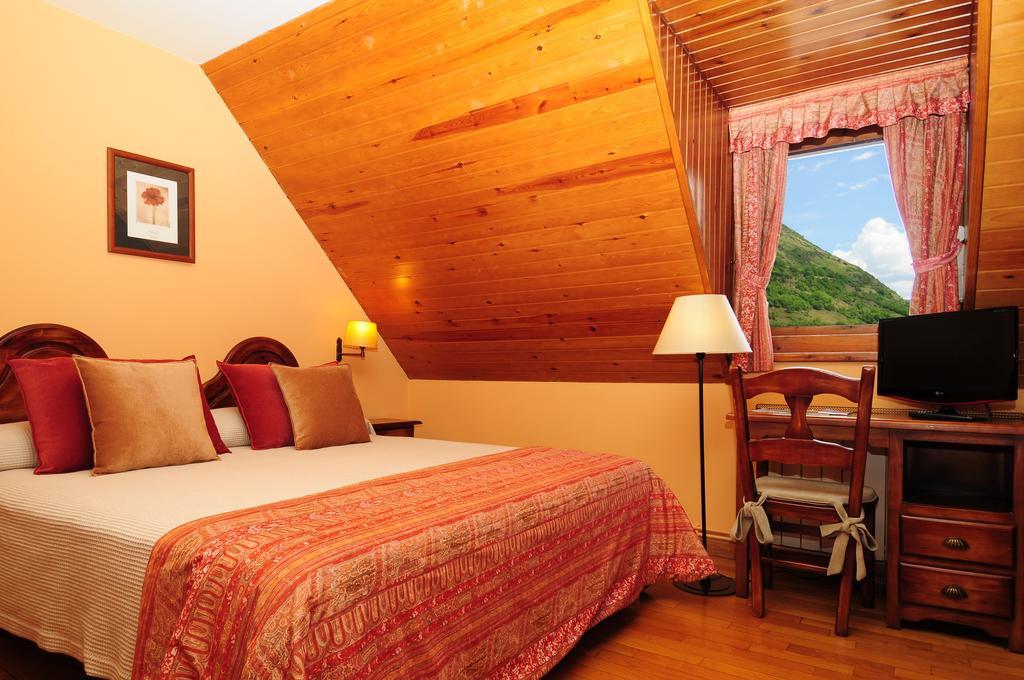 Eth Pomer Hotel