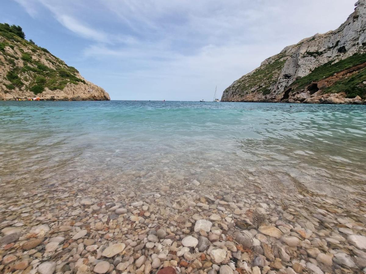 Seaside 2 Bedroom With Pool