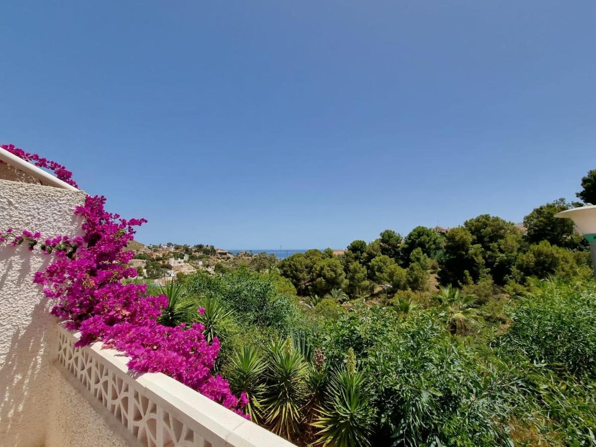Seaside 2 Bedroom With Pool Holiday home *