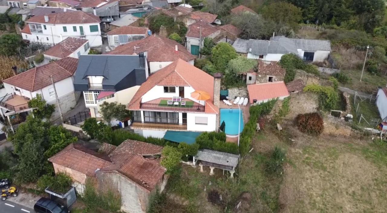 Сasa de vacaciones Casa Con Piscina En Ramiras, Ourense