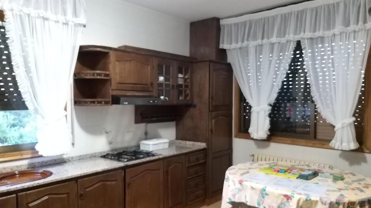 Casa Con Piscina En Ramiras, Ourense