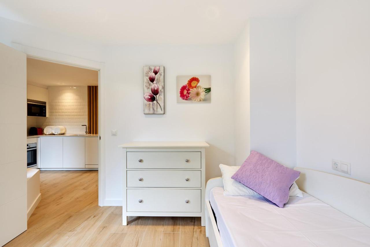 Apartment Clinica Universitaria Y Hospitales *