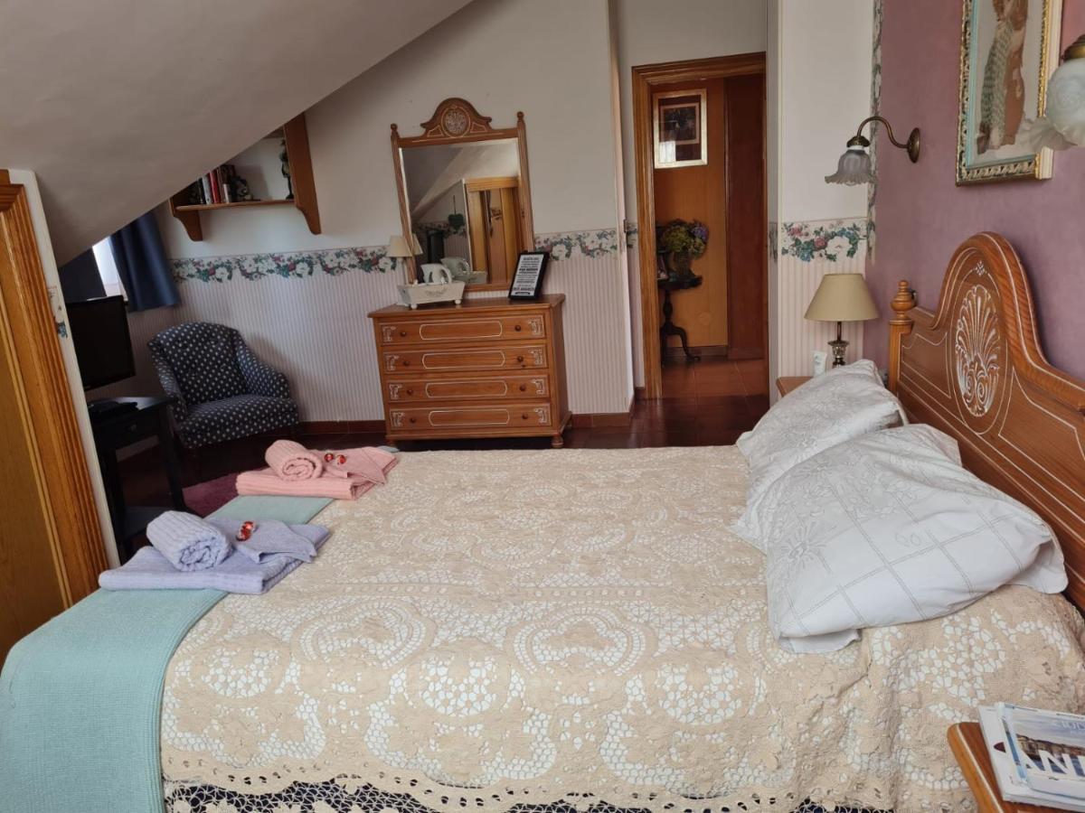 Habitación en casa particular Con Baño Privado En Entorno Natural Igollo