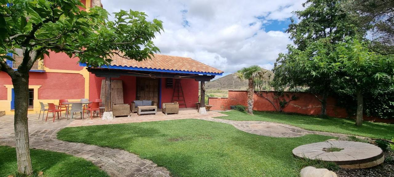 Valle Del Rio Piedra Country house *