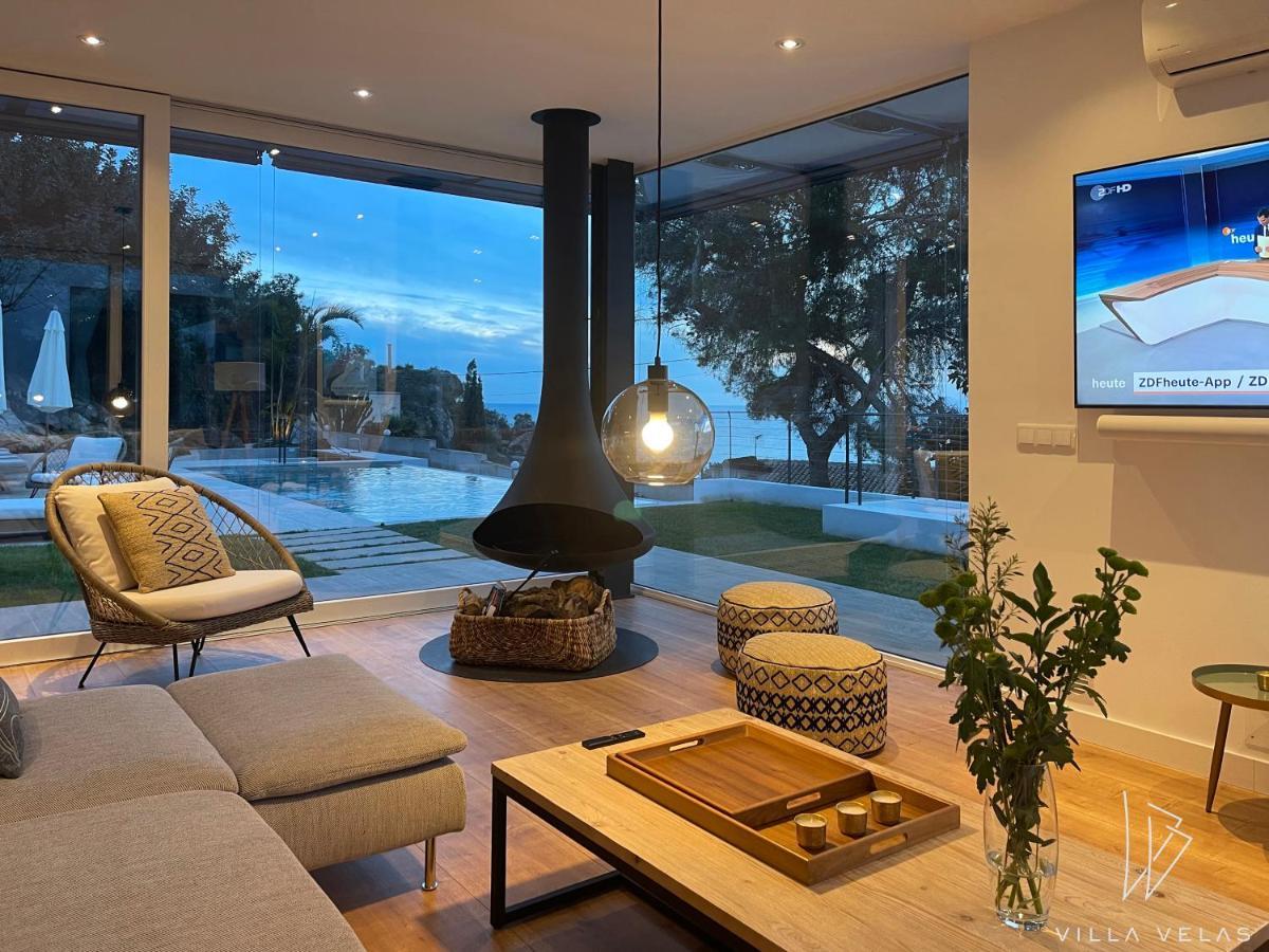 Velas Villa