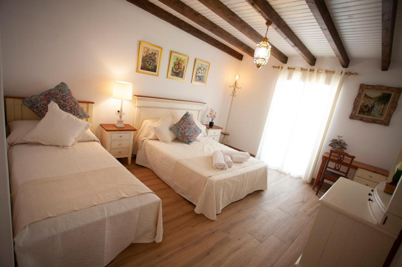 Country house El Palacete De Cuevas *