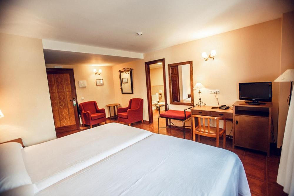 Llanos Hotel 3*