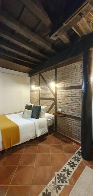 Sefardi, Barrio Judio De Apartment Hervas