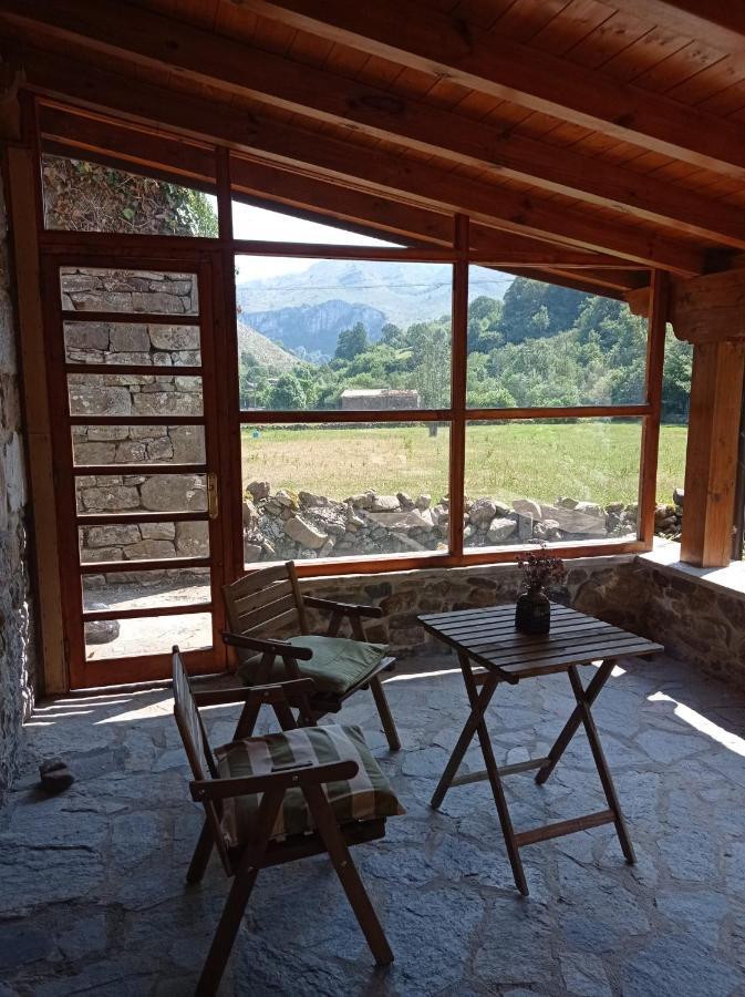 Amplia Y Cómoda Casa De Piedra Con Porche Y Jardín Сasa de vacaciones San Roque de Ríomiera