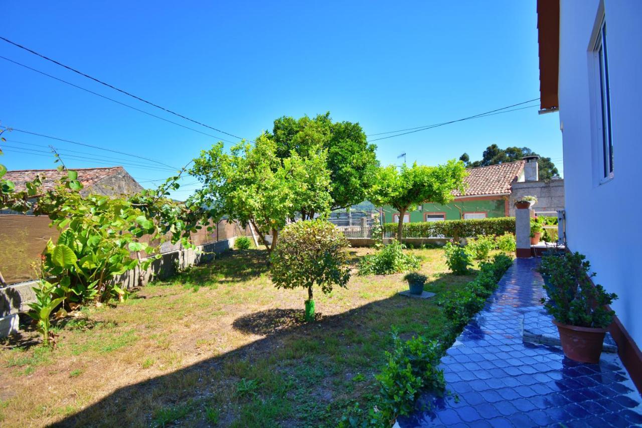 Сasa de vacaciones Casa Con Jardín En Vilanova De Arousa