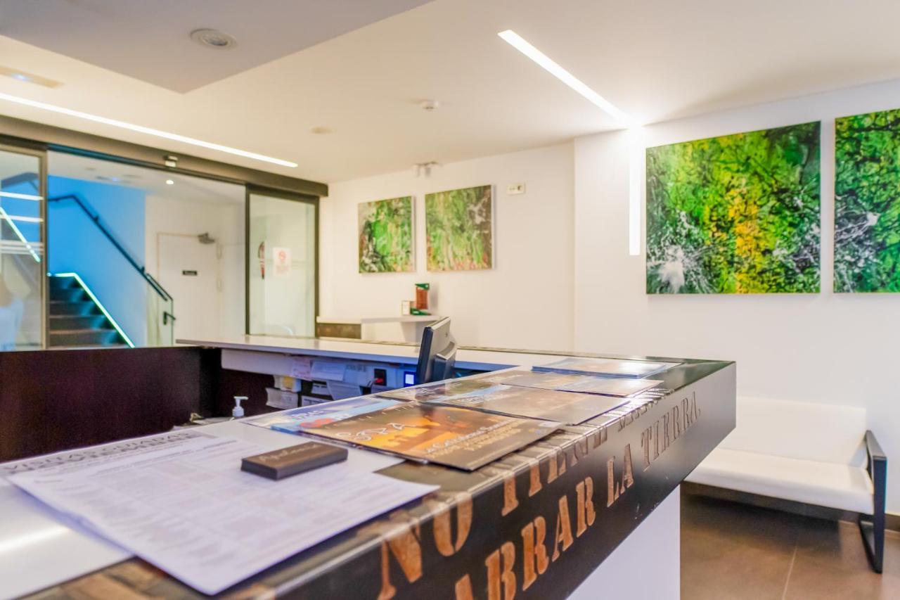 Apolonia Hotel 3*