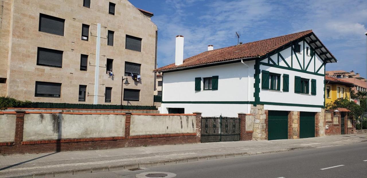 Casa Vasca Holiday home *