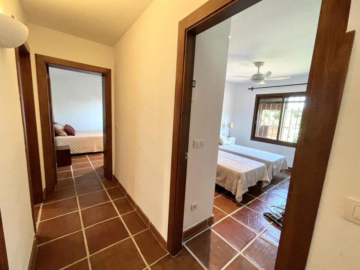 De Estilo Español Con Jardín Y Piscina Altea