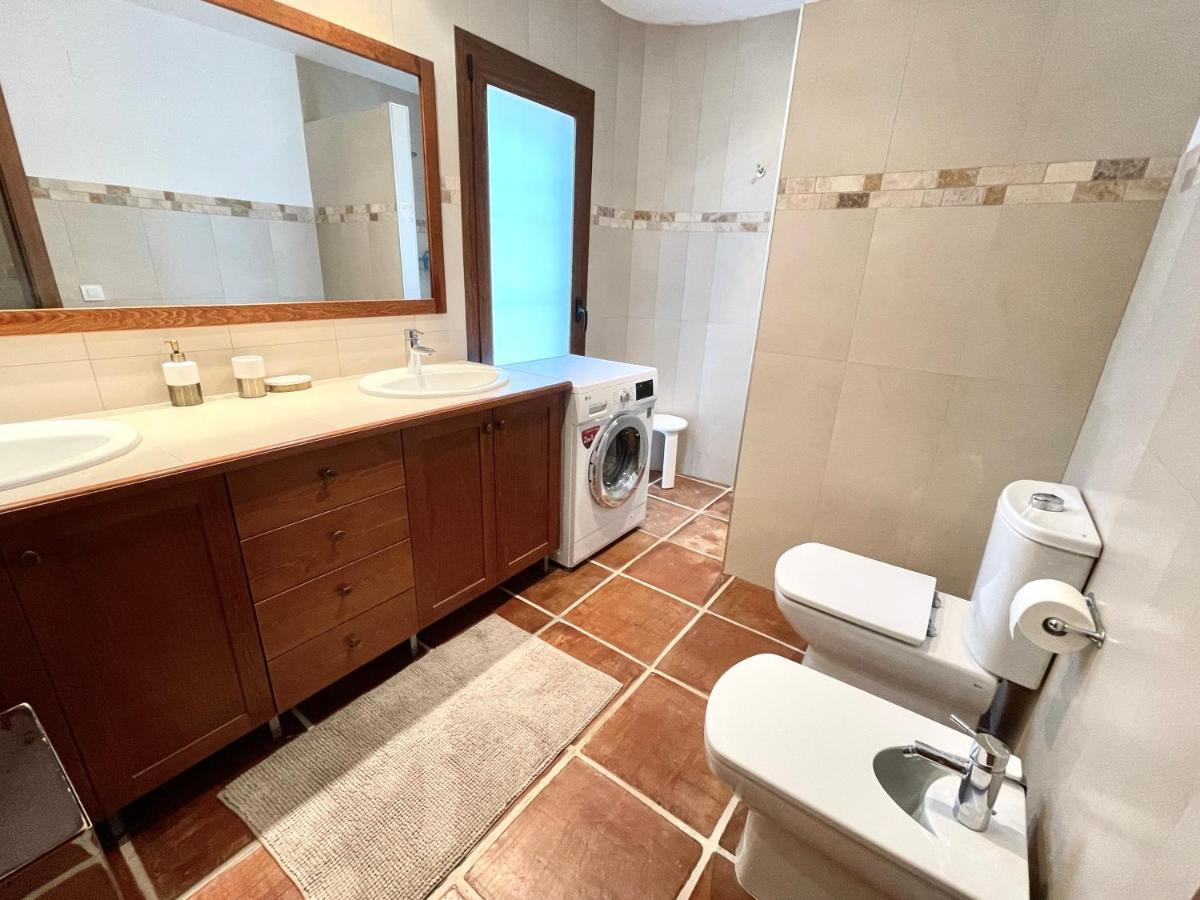 De Estilo Español Con Jardín Y Piscina Villa Altea