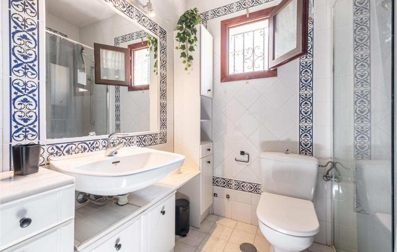 Amazing In With Kitchen