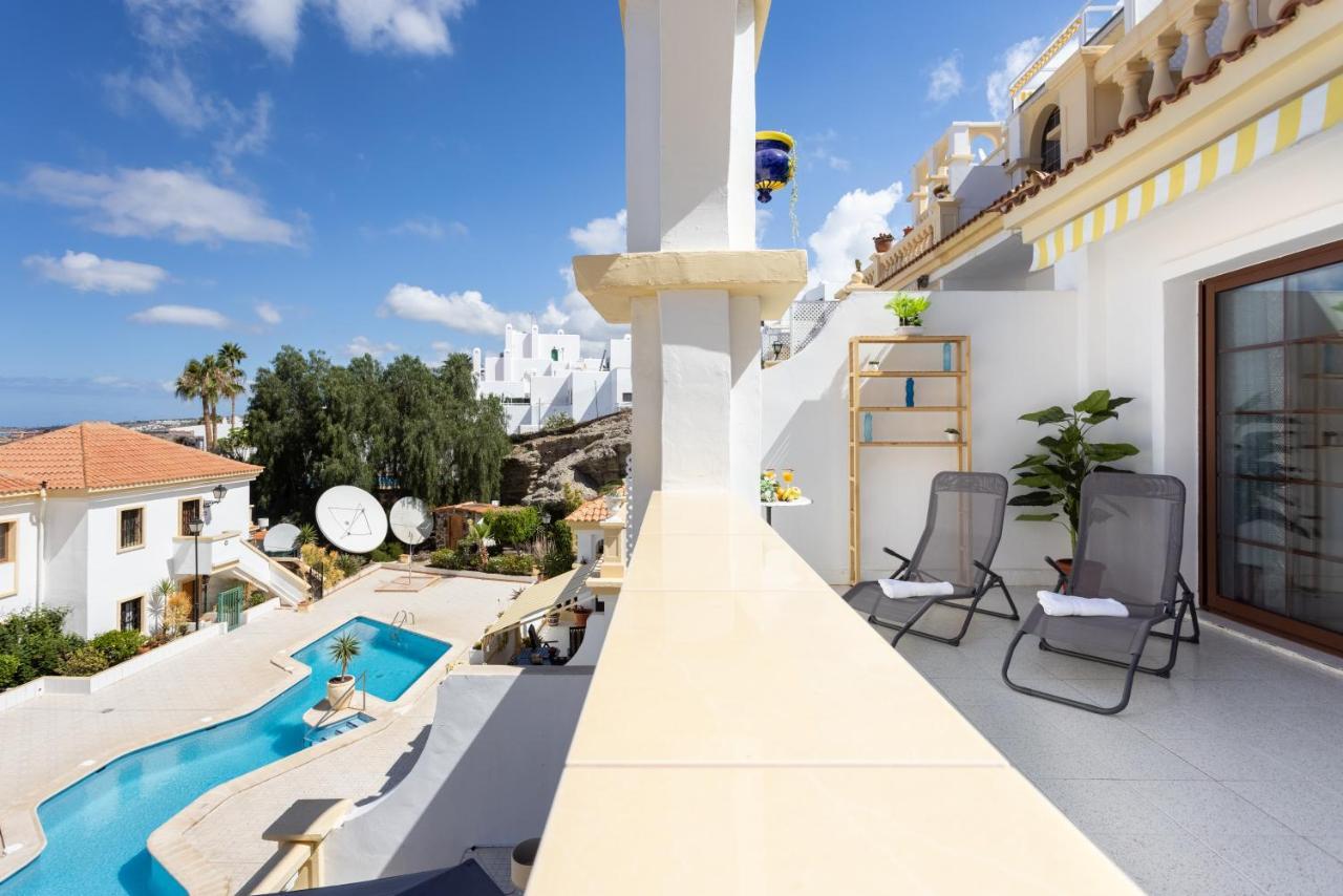 Stylish Design With Ocean, Pool View, King Size Bed, Wifi, Smart Tv, Free Parking 2 Pools Access *