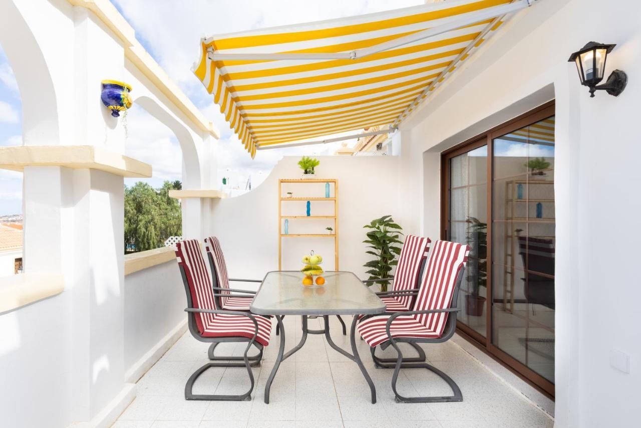 Stylish Design With Ocean, Pool View, King Size Bed, Wifi, Smart Tv, Free Parking 2 Pools Access Apartamento