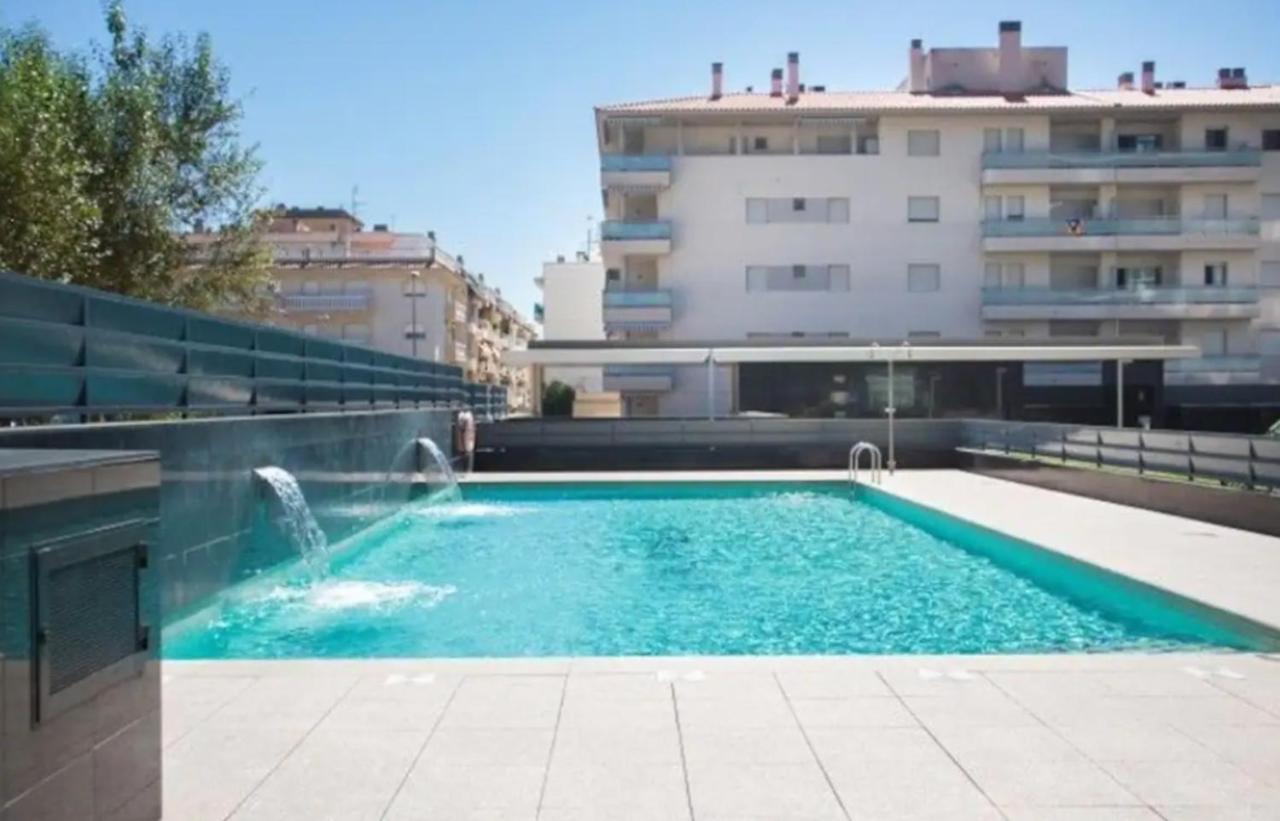 Apartamento Apartamento Con Piscina Y Jardín