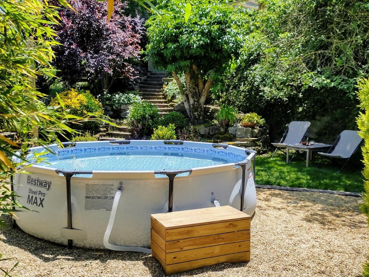 Auro Blanc- Allotjament Turistic Apartment L' Esquirol
