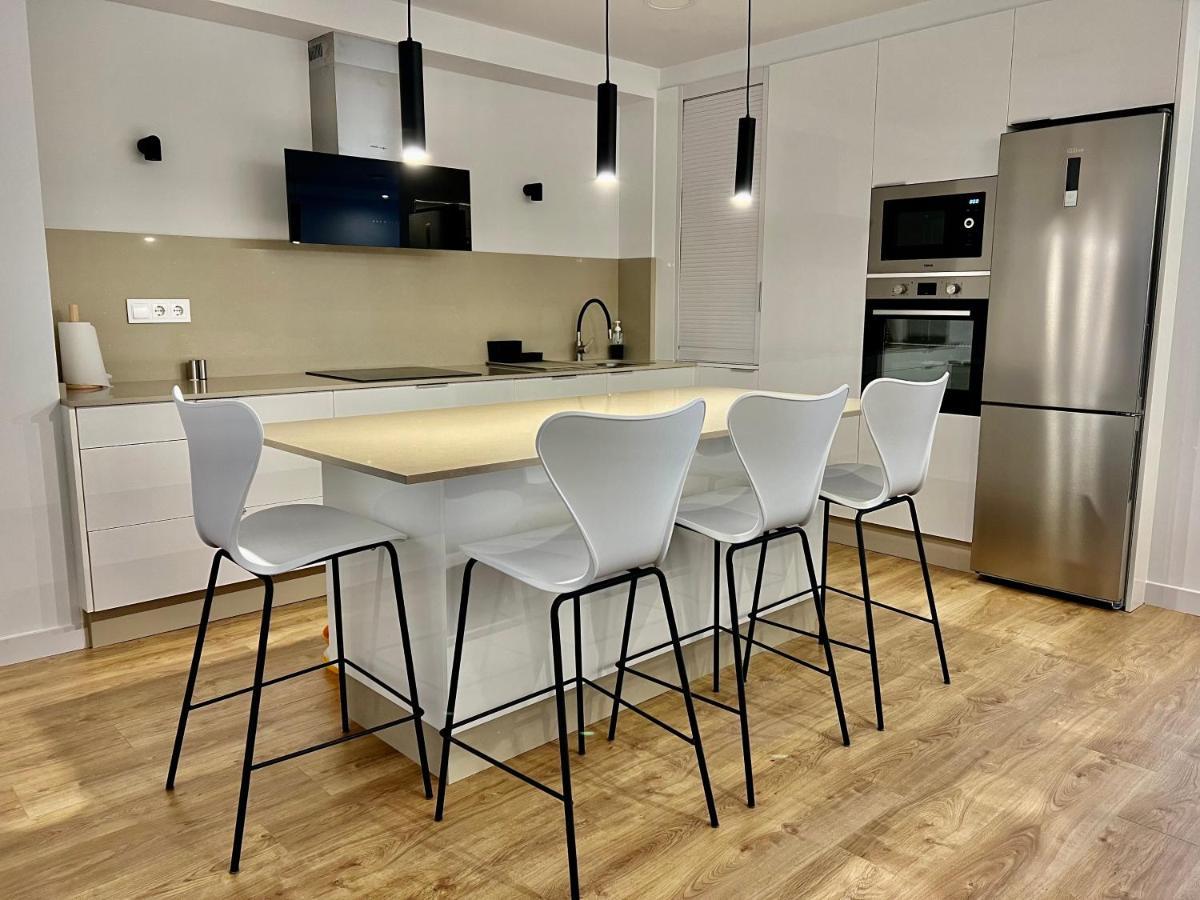 Piso Exclusivo En Centrico, Negocios, Confort * Vigo