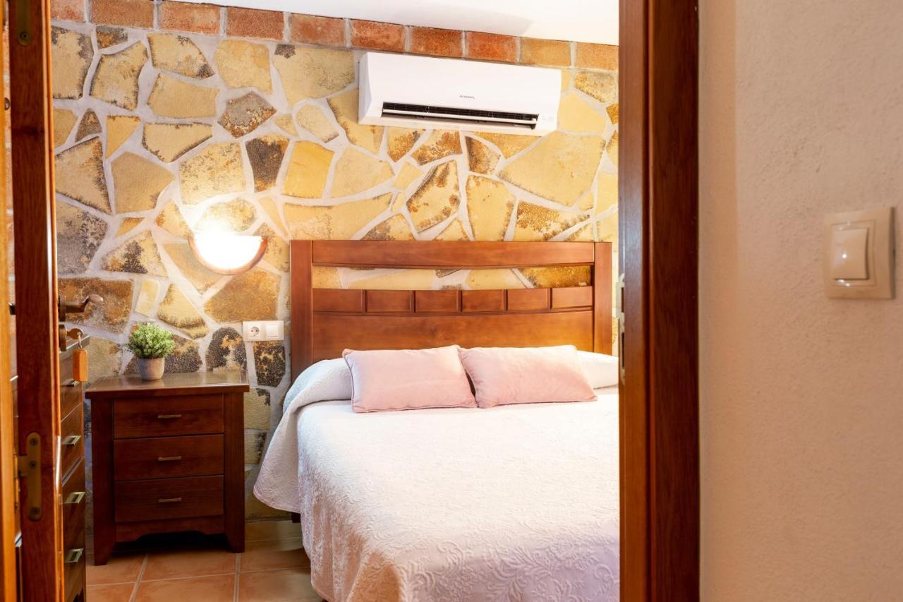 Villa 5 Bedrooms With Private Pool And Enclosed Garden At *