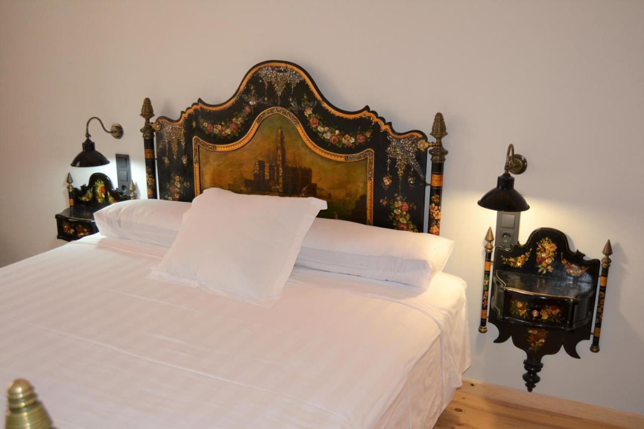 Lo Palauet De La Muralla Bed & Breakfast 2*