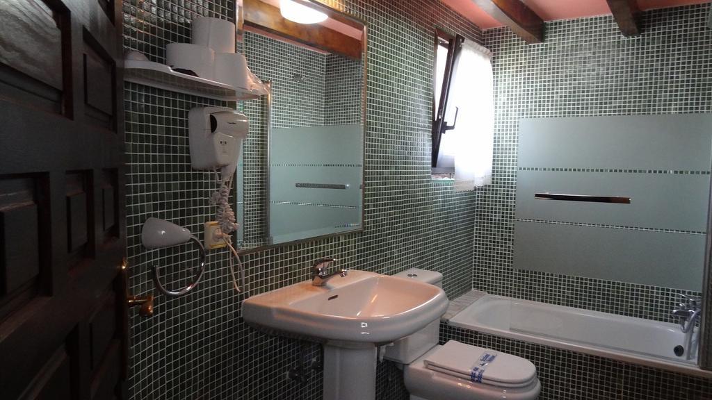 Conjunto Hotelero La Pasera 2* Soto De Cangas