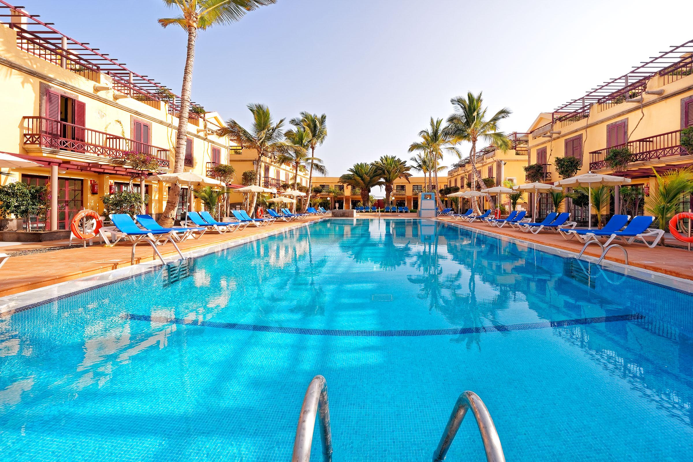 Maspalomas Oasis Club Apartahotel 2*