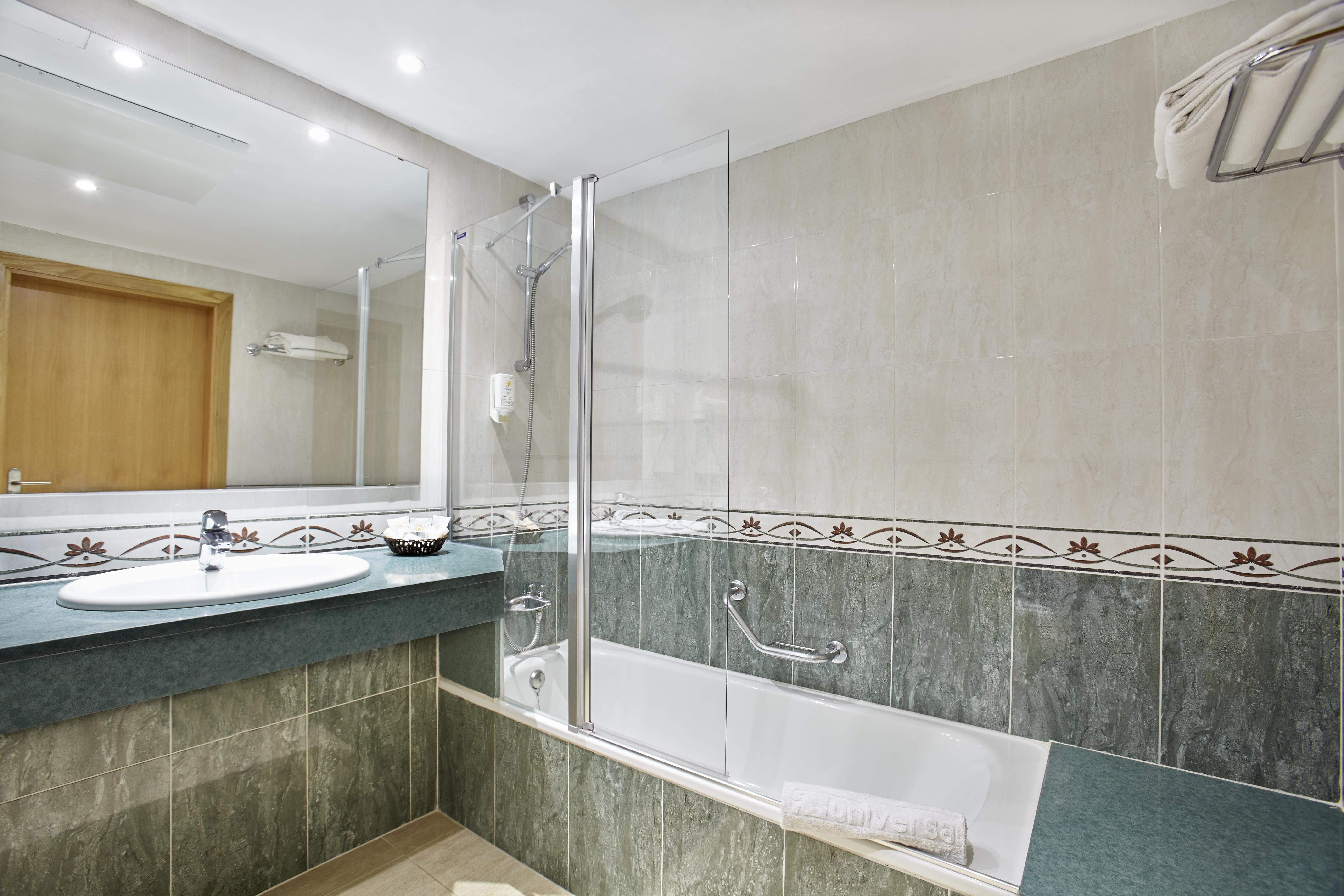 Universal Marqués Hotel 4*