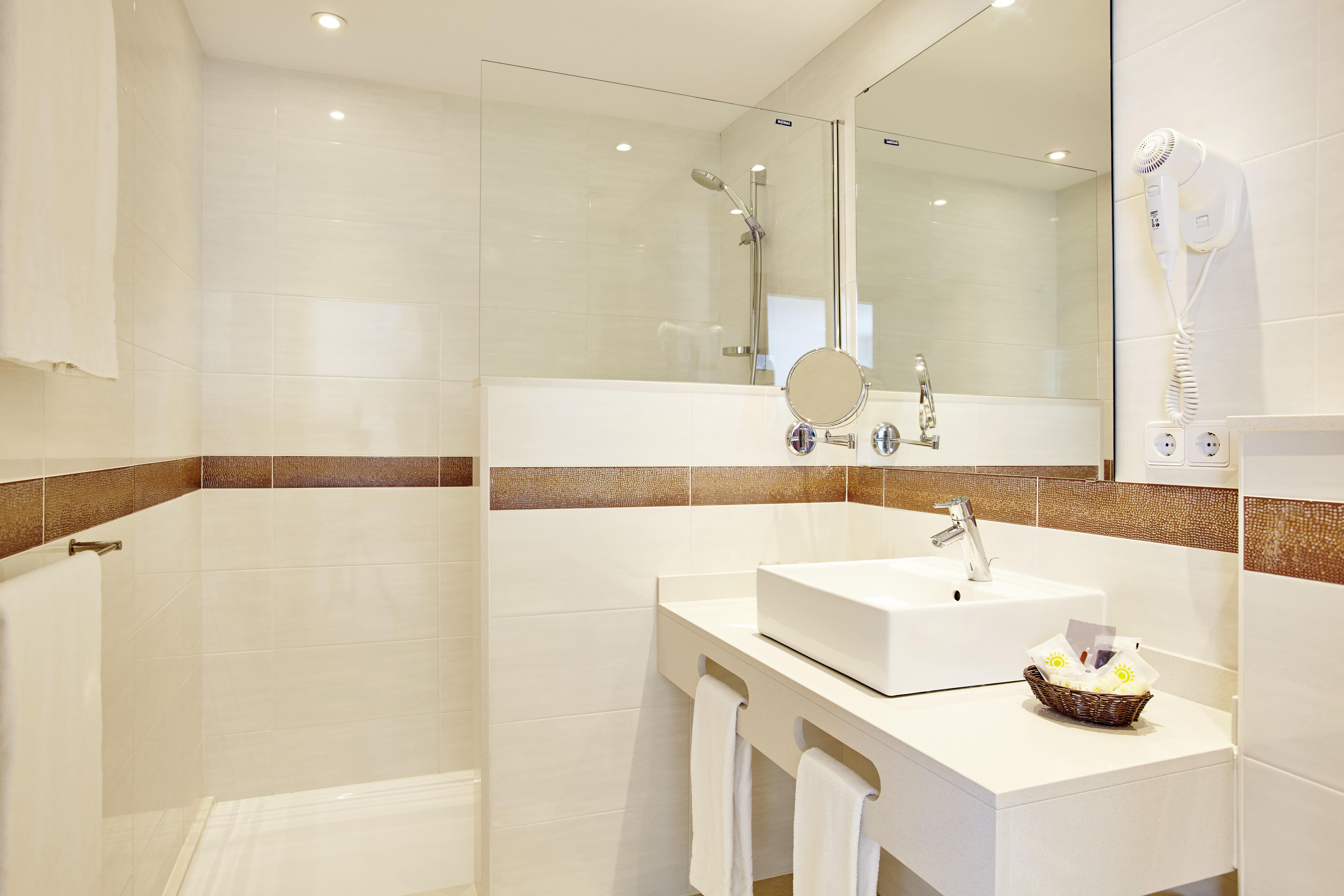 Hotel Universal Marqués 4*