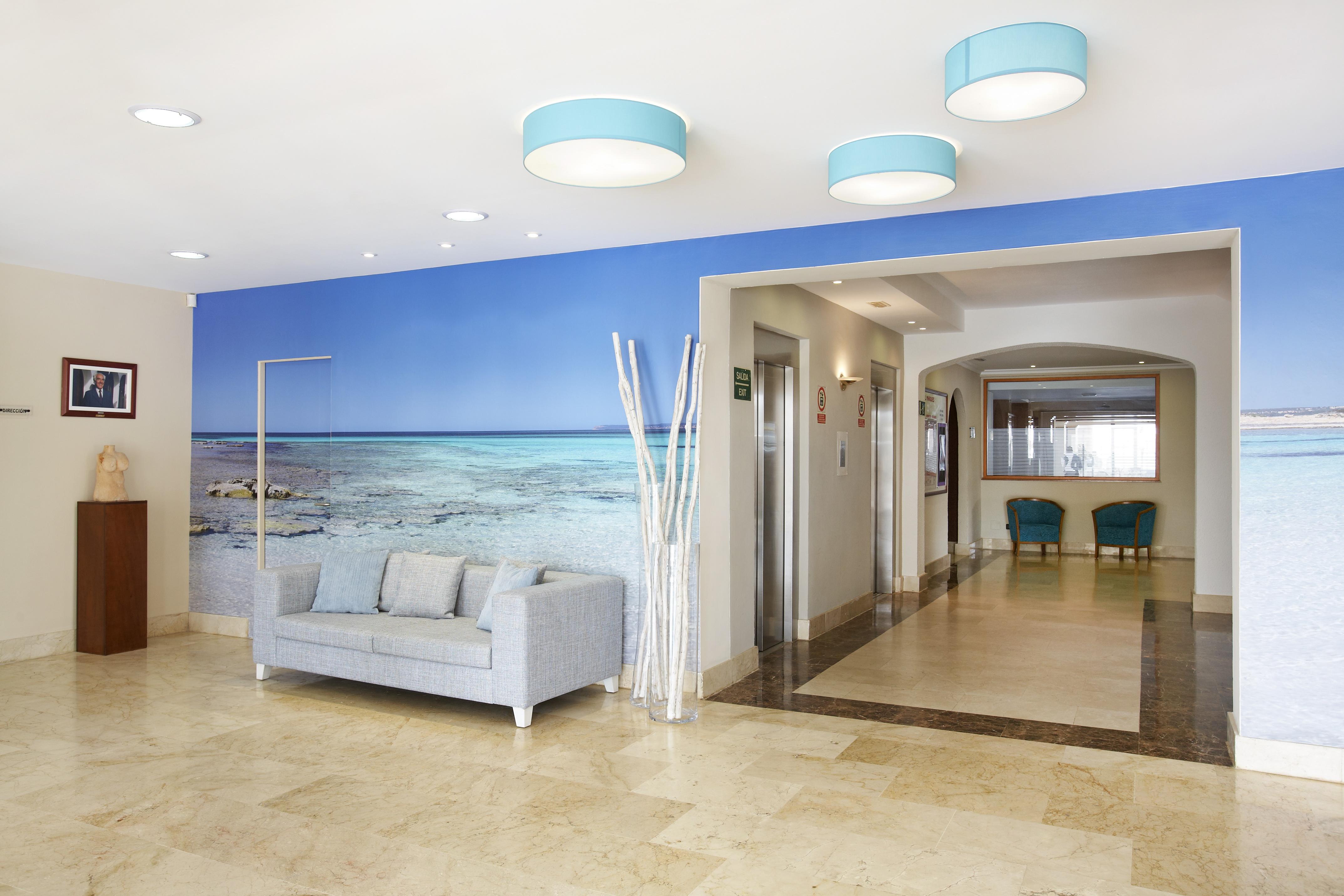 Universal Marqués Hotel
