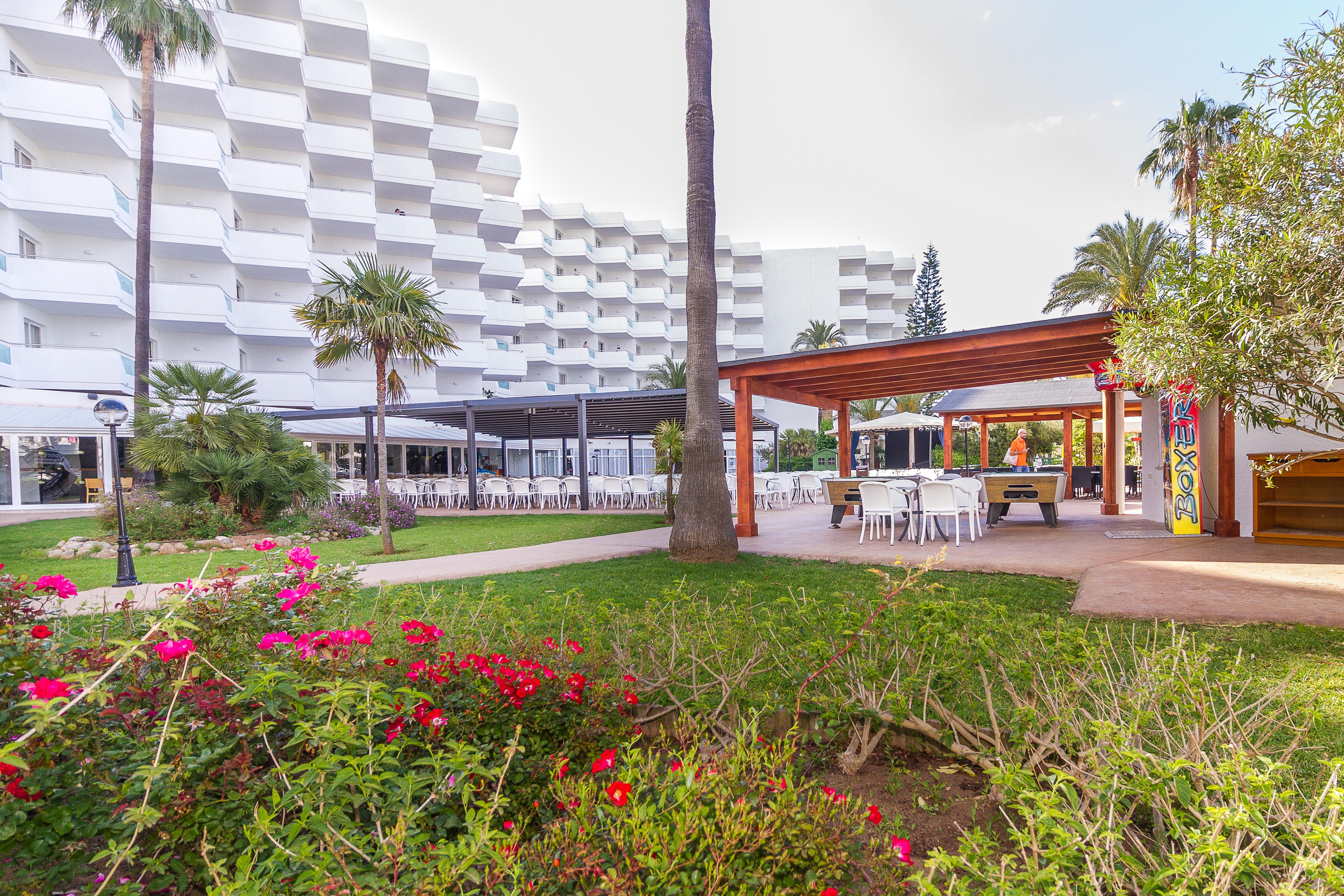 Apartahotel Eix Lagotel