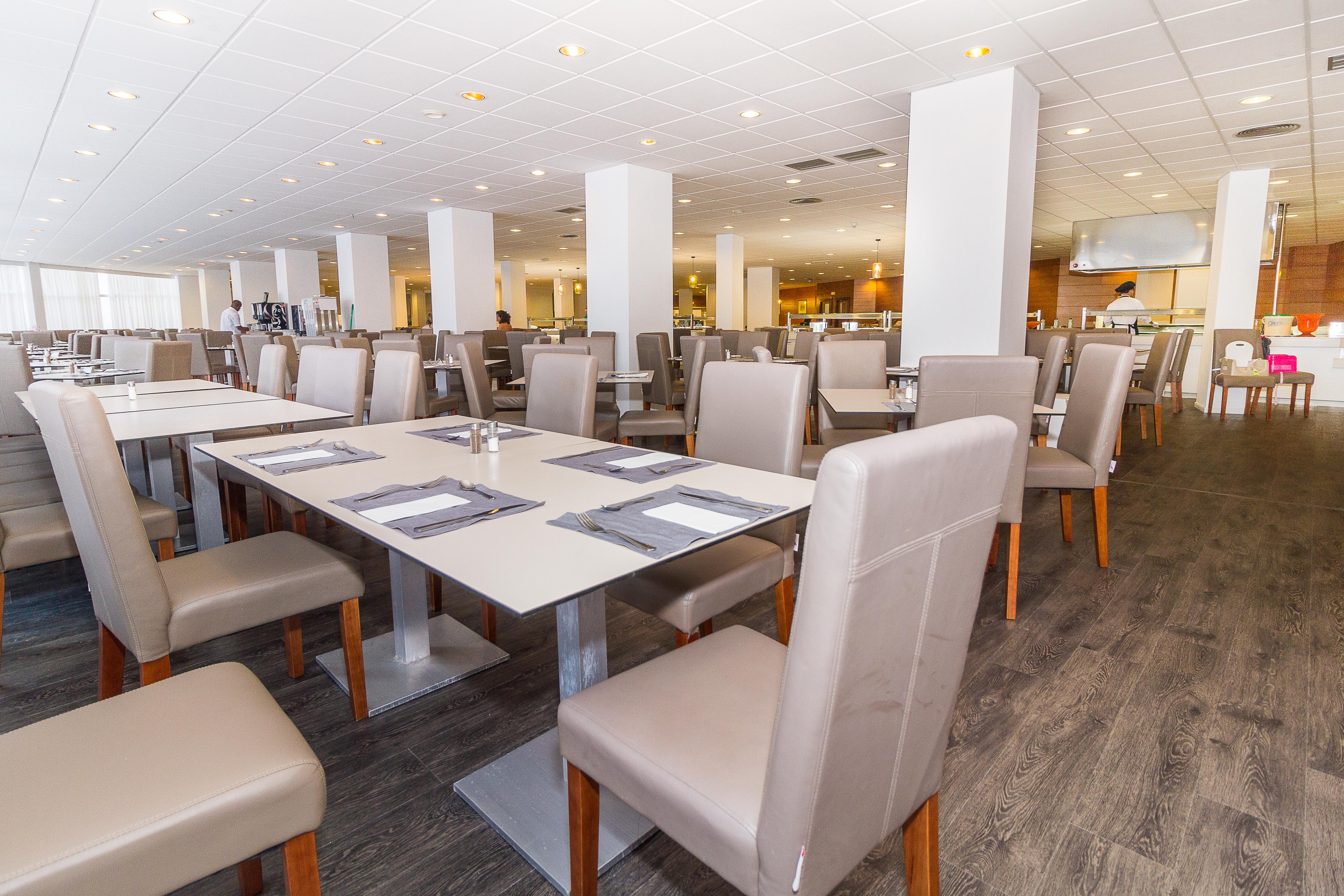 Apartahotel Eix Lagotel 4*